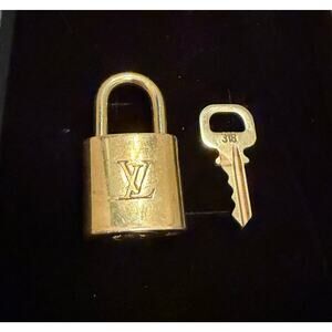 Louis Vuitton Lock & Key Set #318 Gold Tone Padlock Authentic LV